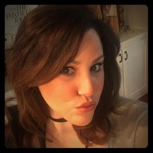 Meet your Posher, Nella